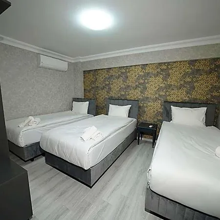 Palmera House *